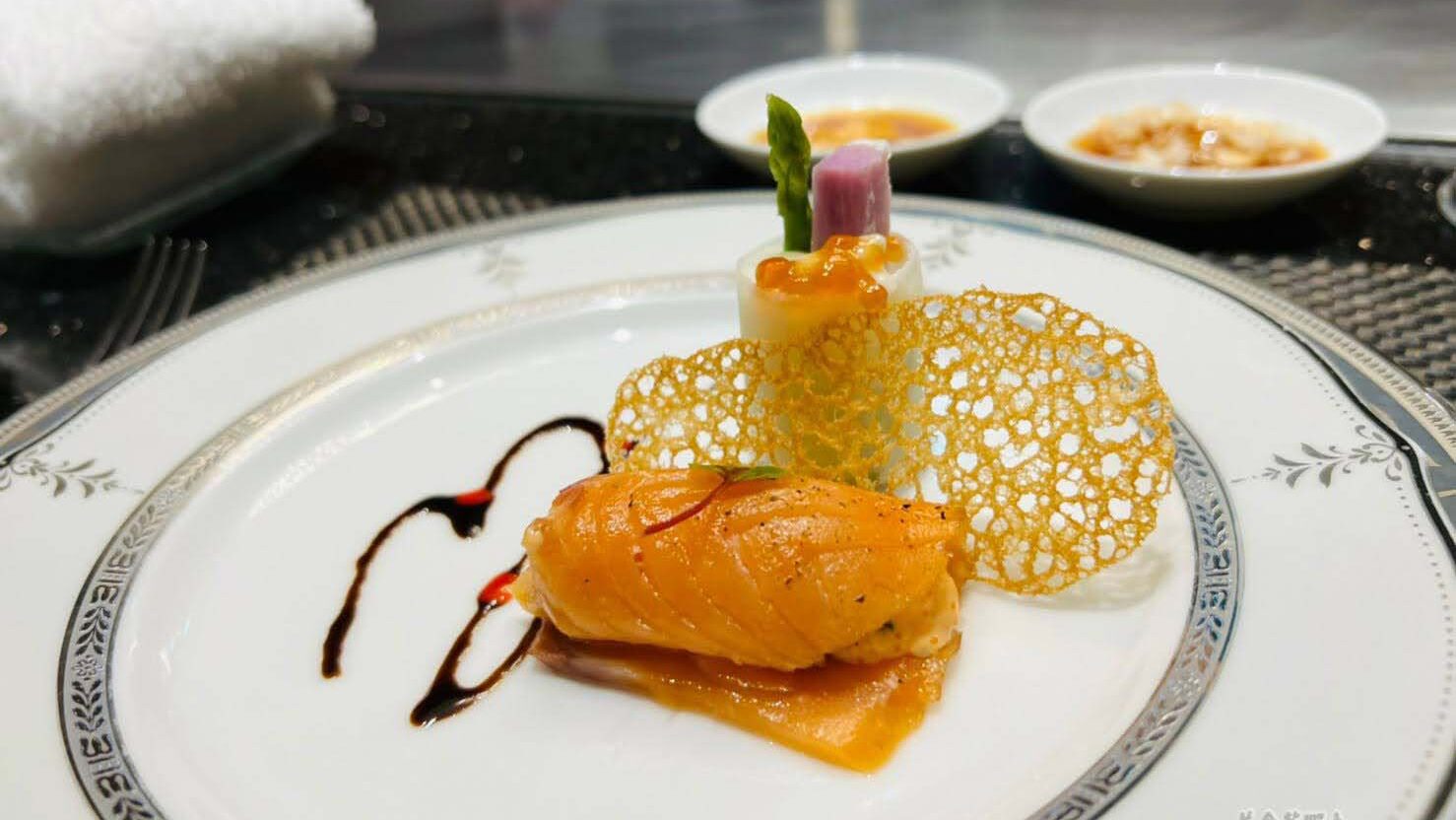 燻鮭魚捲龍蝦沙拉 紅花鐵板燒 SOGO復興店 臺北老字號鐵板燒